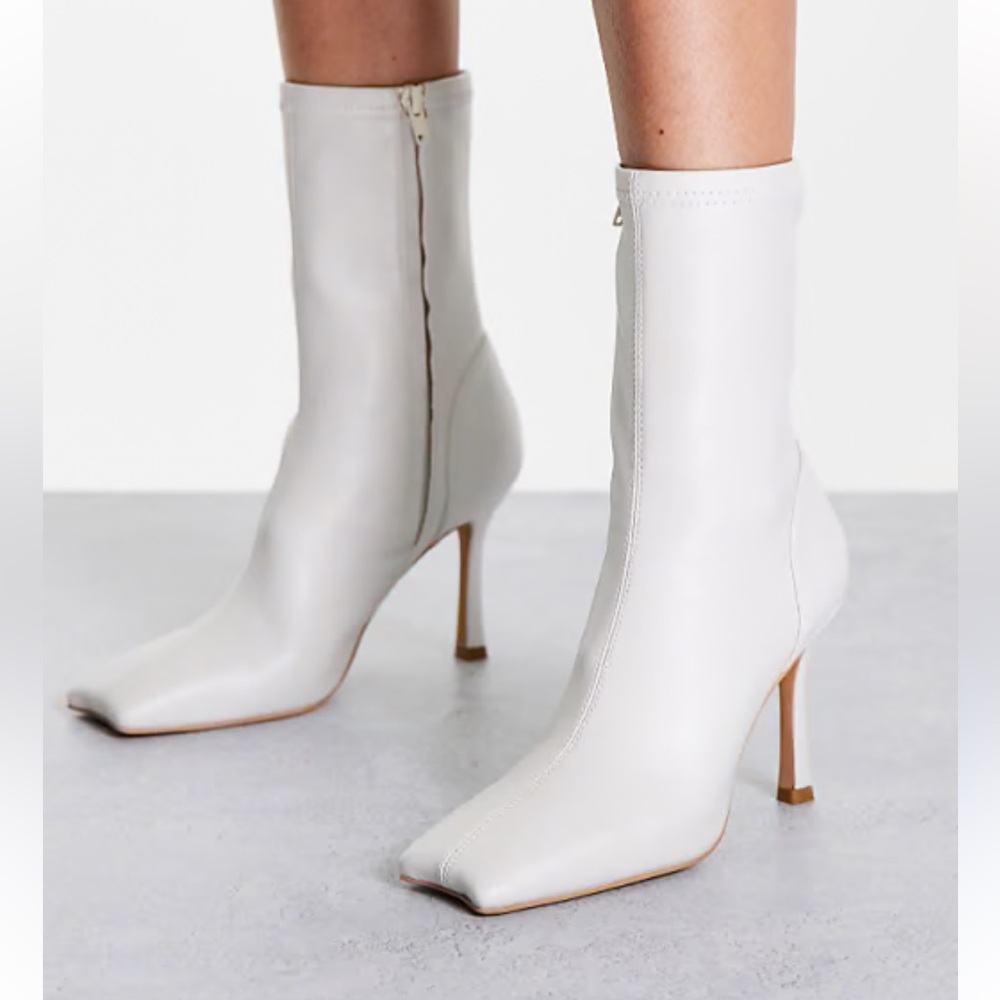 Zara Cream Ankle Boots size 6.5 NWT